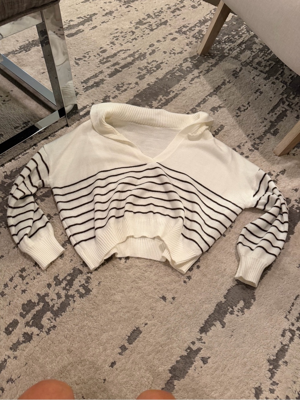 SHEIN White Cropped V-Neck Sweater with Brown stripes